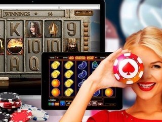 Какими особенностями выделяется игровой автомат Fortune Girl?